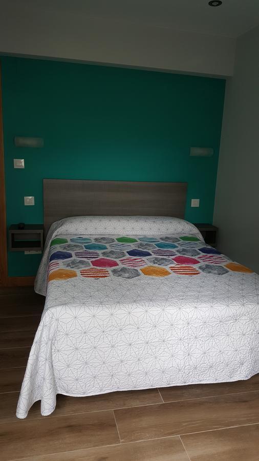 Hostal Rosi Laredo Bagian luar foto