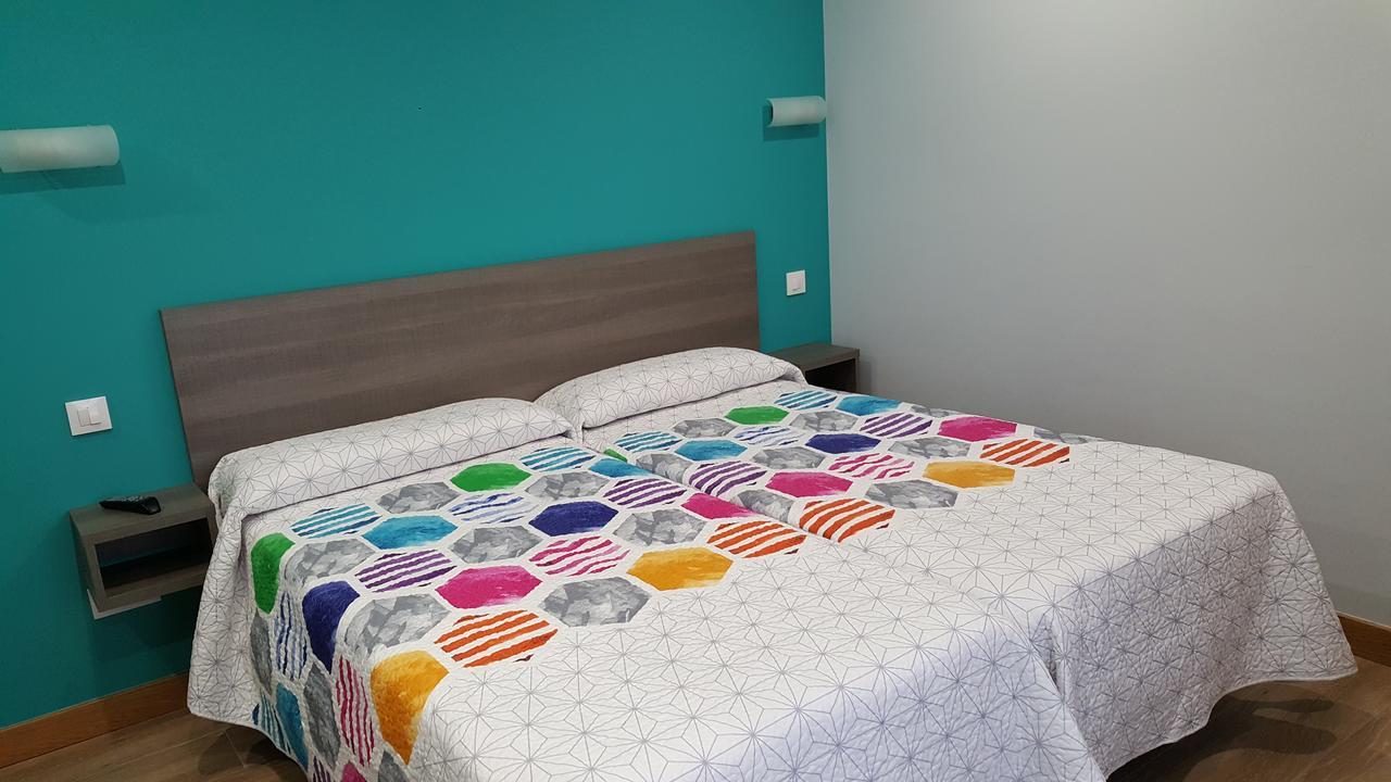 Hostal Rosi Laredo Bagian luar foto