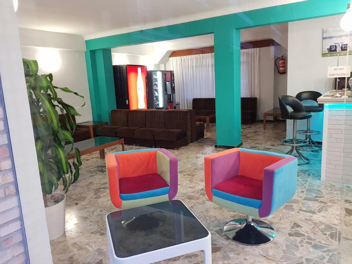 Hostal Rosi Laredo Bagian luar foto