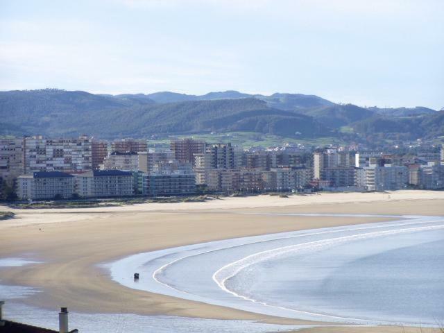 Hostal Rosi Laredo Bagian luar foto